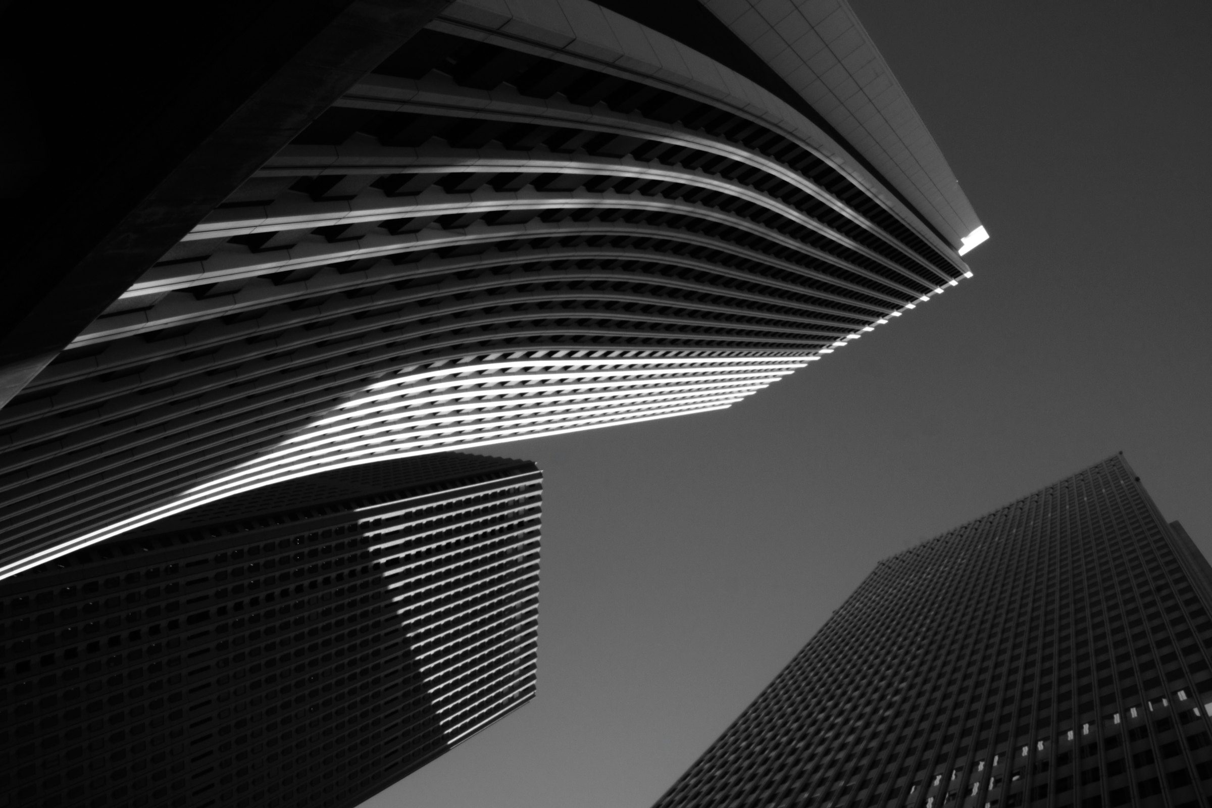 Immeubles de grande hauteur en perspective — architecture moderne